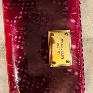 ****Michael Kors wallet*****